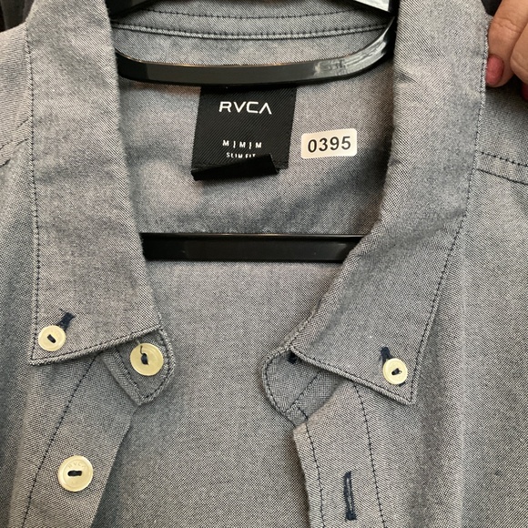 #0395 Grey Button Up Size M Brand RVCA - Picture 3 of 3
